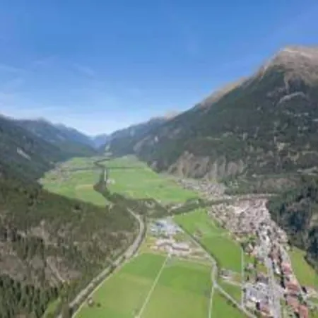 Апартаменты Scenic In Location Нойштифт-им-Штубайталь