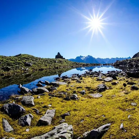 Scenic In Location Apartment *